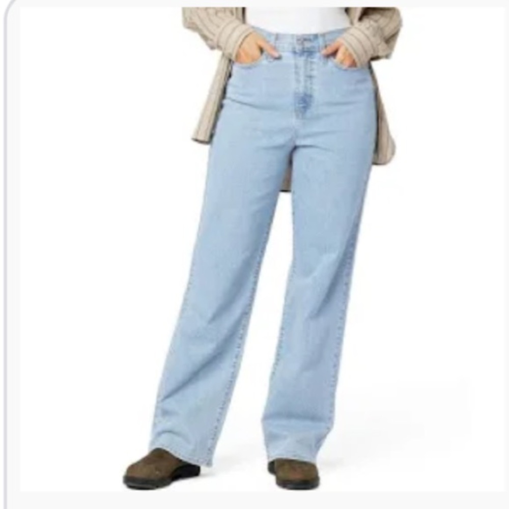 Signature by Levi high rise straight leg baggy jeans size 12 New light wash